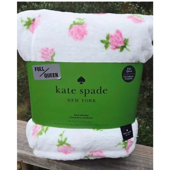NWT Kate Spade New York Full Queen
Plush Blanket Ditsy Rose Floral Blanket - Picture 1 of 8